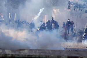 Pakistan’daki ABD konsolosluğu önünde protesto: Can kaybı 21’e yükseldi