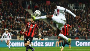 Paris Saint-Germain, Nice’ı deplasmanda yendi