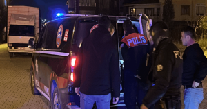 Polisten kaçan sürücünün aracından cezaevi firarisi çıktı