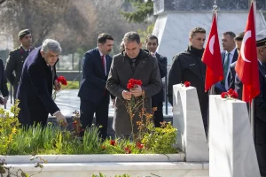 Sakarya ve çevre illerde Çanakkale Deniz Zaferi’nin 111. yılı dolayısıyla törenler düzenlendi