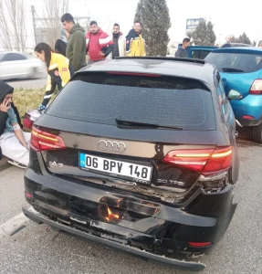 Salihli’de Zincirleme Trafik Kazası: 7 Yaralı