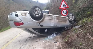 Samsun’da Otomobil Devrildi: 2 Yaralı