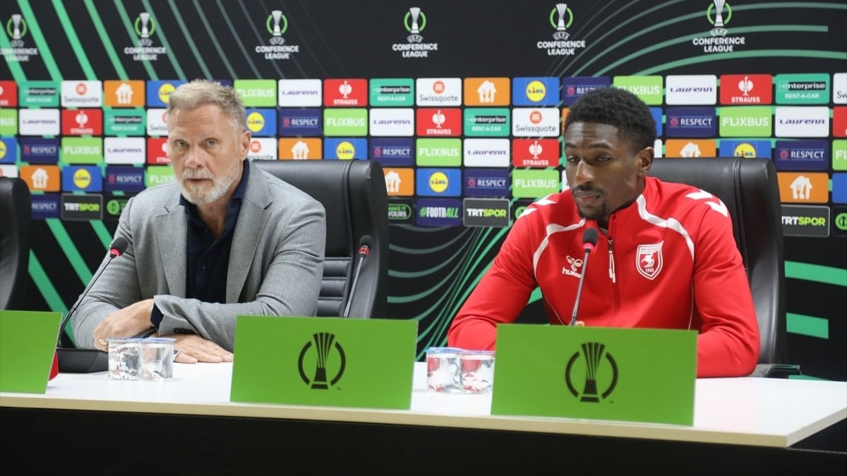 Samsunspor Teknik Direktörü Fink: Taraftarlarımızın önünde tarih yazabiliriz