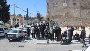 Şanlıurfa’da APP plakası olan araç sahipleri uzun kuyruklar oluşturdu