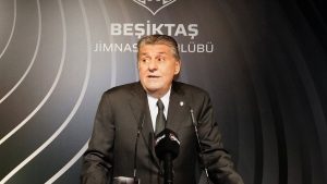 Serdal Adalı: Beşiktaş’ımız, taraftarına moral vermeye başladı