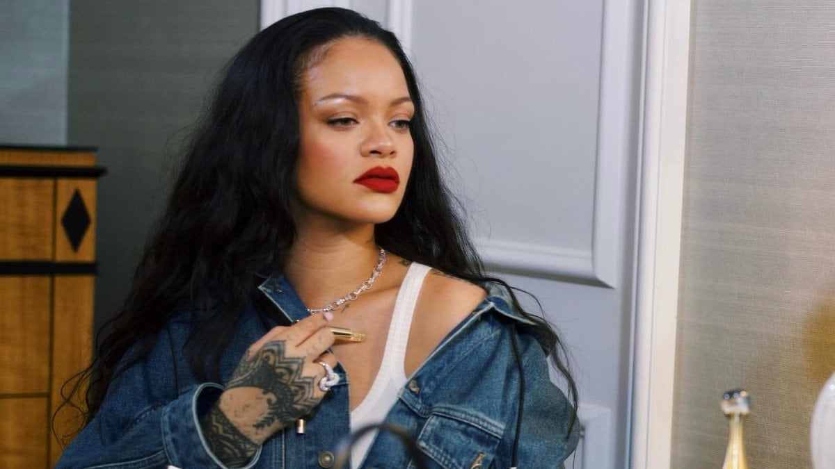 Silahlı saldırıya uğramıştı! Rihanna evinin çevresine etten duvar ördürdü