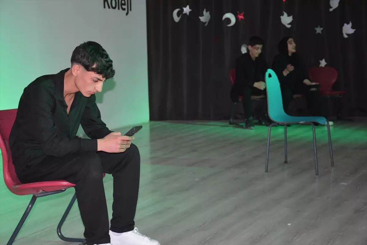 Silopi’de ‘Boş Sandalye’ Tiyatrosu