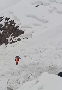 Şırnak-Hakkari Yolu Çığ Nedeniyle Kapandı
