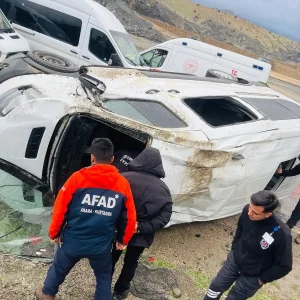 Şırnak’ta Minibüs Devrildi: 9 Yaralı
