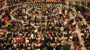 Süleymaniye Camii’nde 3 bin çocuk aynı sofrada iftar açtı