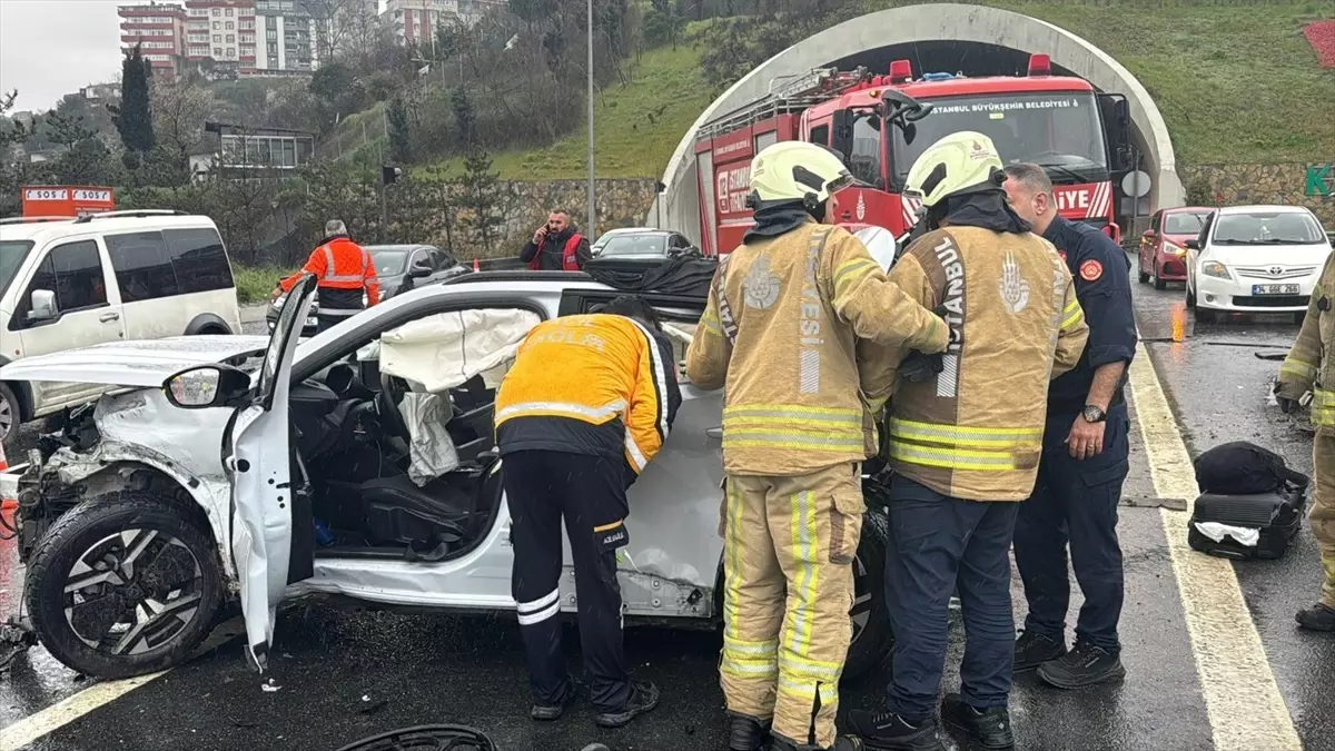 Sultangazi’de İki Trafik Kazası: 9 Yaralı