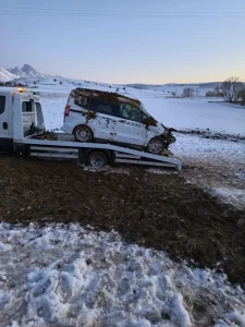 Takla atan araçta aile kazası: 4 yaralı