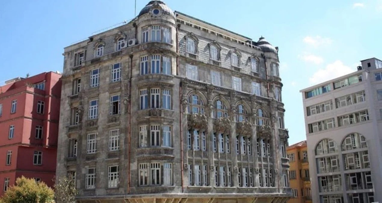 Tarihi bina 780 milyon liraya satıldı