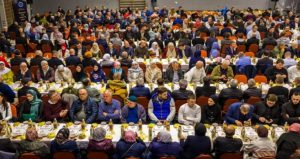 ‘Tasarruf’ diyenler ülke ülke Ramazan çadırı gezdiriyor!