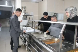Taşova’da Kaymakam Kartal öğrencilerle iftarda buluştu