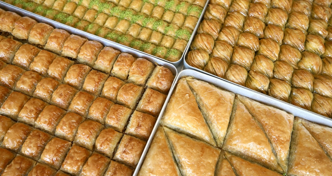 Tatlıcılar bayram siparişlerini yetiştirmeye çalışıyor