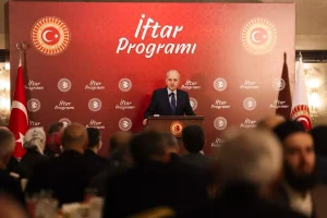 TBMM Başkanı Kurtulmuş, İstanbul’da STK temsilcileriyle iftarda bir araya geldi Açıklaması