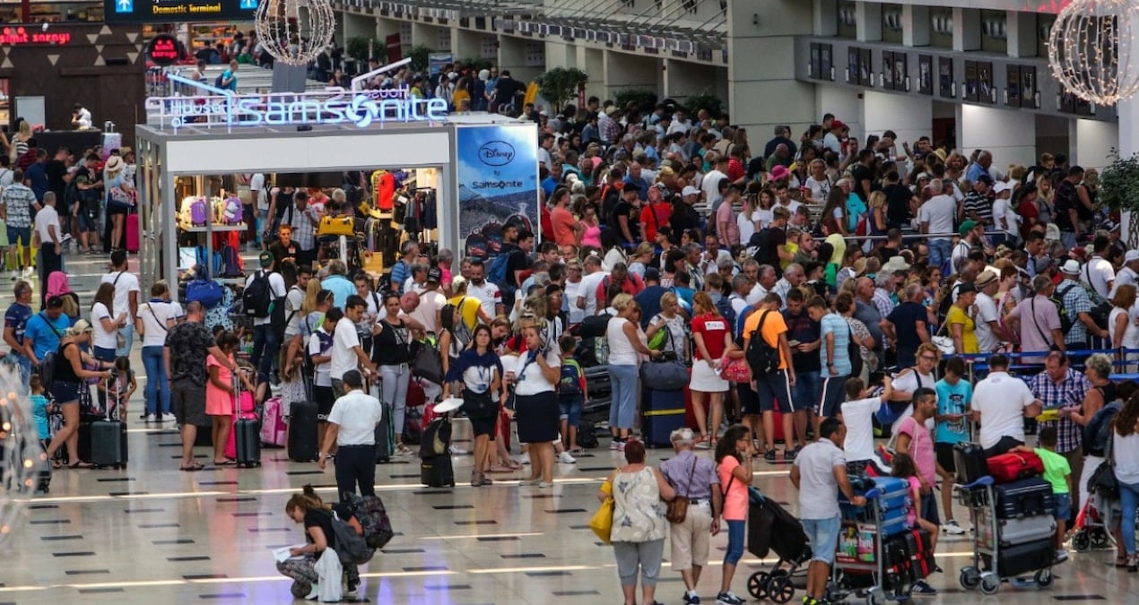 Tek bir çağrıyla Türkiye seyahatlerini apar topar iptal ettiler