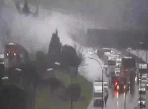 TEM Otoyolu’nda TIR yanıyor – 2 / Ek görüntü ve fotoğrafla