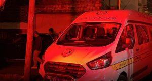 Tesadüfen yaşıyoruz! 18 yaşındaki genç kız kurşunların hedefi oldu