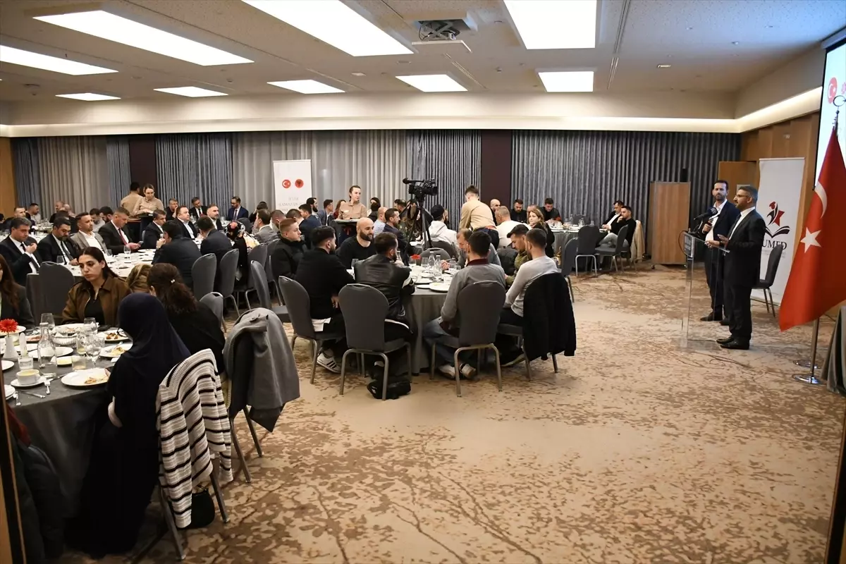 Tiran’da İftar Programı Düzenlendi