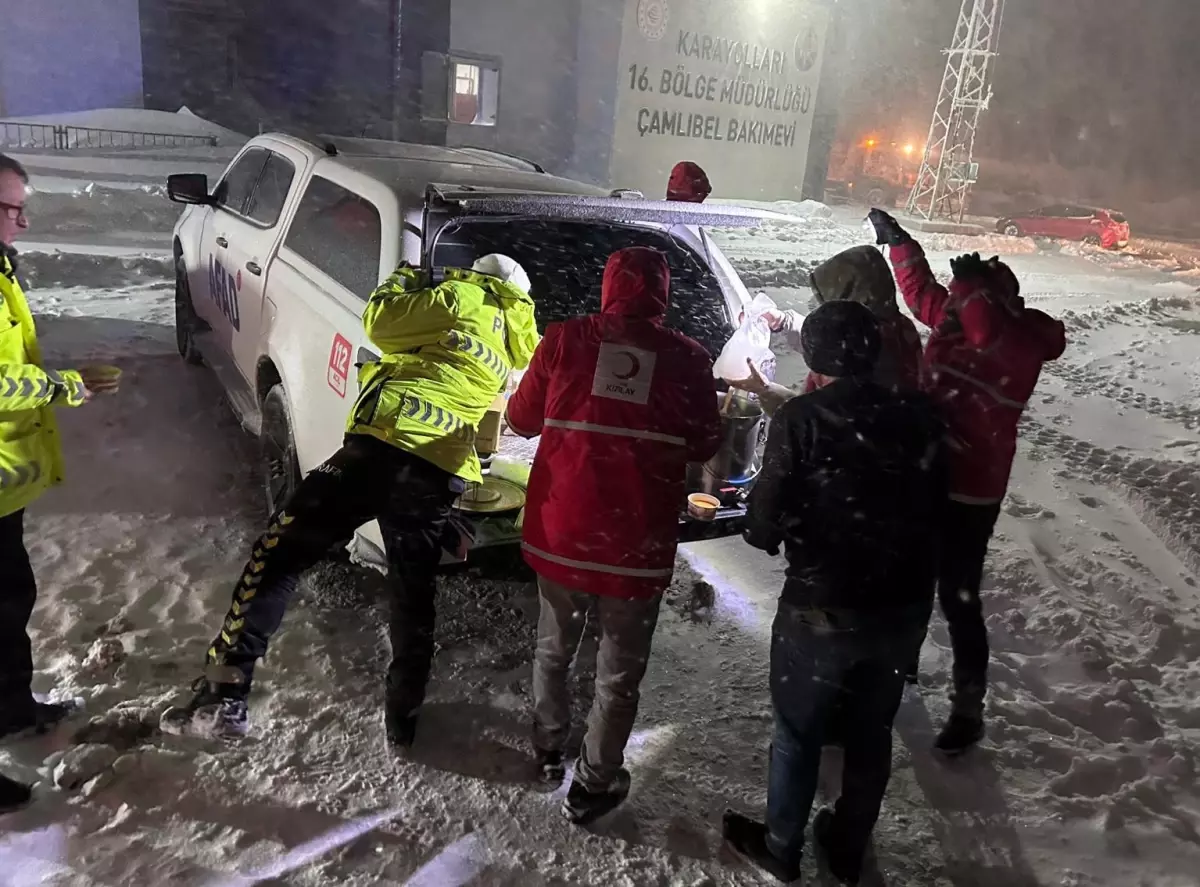 Tokat’ta Kar Yağışı: Sürücüler Mağdur Oldu