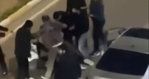 Trafikte dehşet: Aracından indirip tekme, tokat ve sopalarla saldırdılar