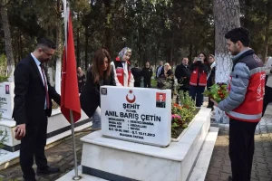 Turgutlu’da 18 Mart nedeniyle şehitlikte anma programı düzenlendi