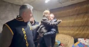 Türk babanın Alman sevgilisinden kaçırdığı çocuğun 7 yıllık esareti: Harabe evde çöp içinde bulundu