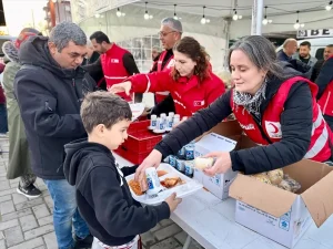 Türk Kızılay’dan Manisa’da 85 Bin Kişiye İftar