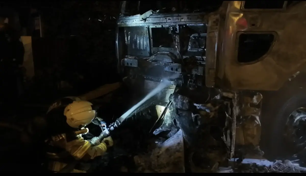 Tuzla’da TIR Yangını