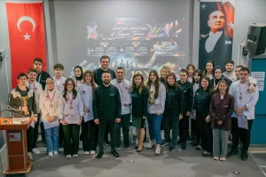 Üniversitede Ceket Giyme Töreni