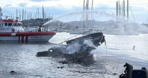 Ünlü iş insanının milyarlık yatı küle döndü, Aziz Yıldırım’ın teknesi son anda kurtuldu