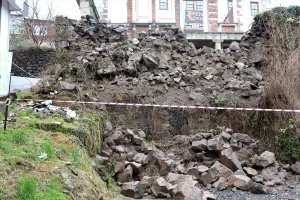 Ünye’de İstinat Duvarı Çöktü
