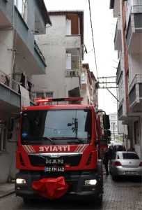 Ünye’de Yangın: 2 Kişi Hastaneye Kaldırıldı