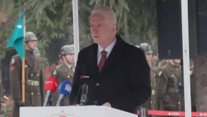 Vali Gül: İmkansızlıklar içinde yazdığınız bu destan, tarihin akışını değiştiren kahramanlık abidesidir