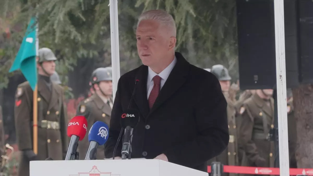 Vali Gül: İmkansızlıklar içinde yazdığınız bu destan, tarihin akışını değiştiren kahramanlık abidesidir