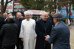 Vali Köşger Bayramda Vatandaşlarla Buluştu