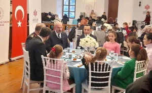 Vali Toraman Gelibolu’da İftar Verdi