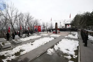 Van ve çevre illerde Çanakkale Deniz Zaferi’nin 111. yıl dönümü kutlandı
