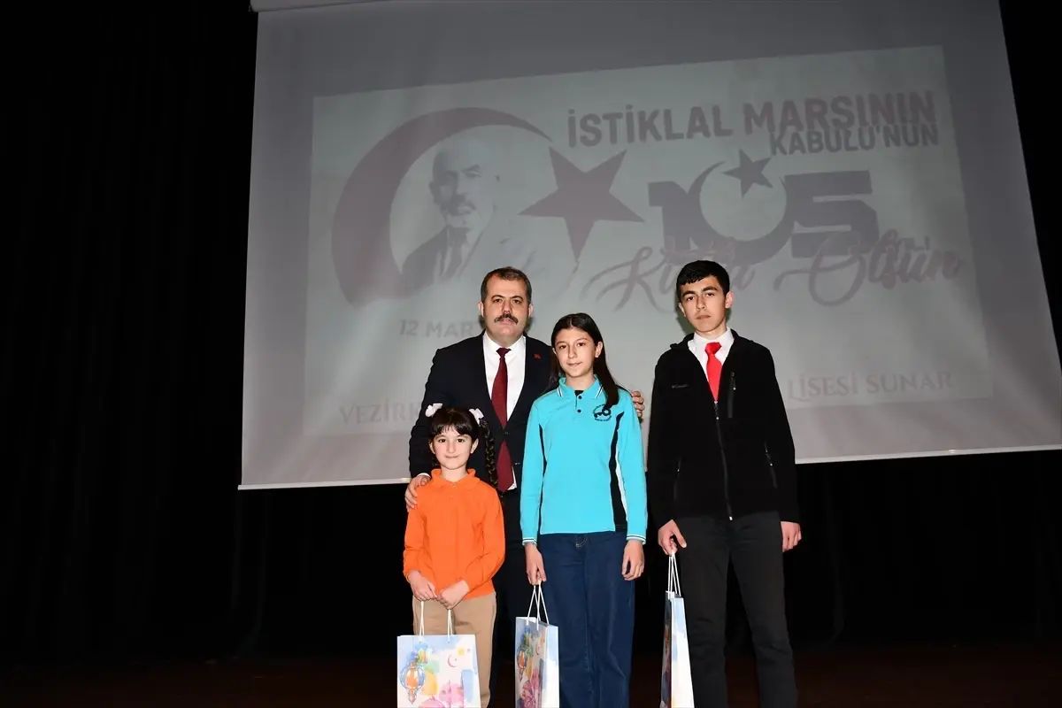 Vezirköprü’de İstiklal Marşı Kutlandı