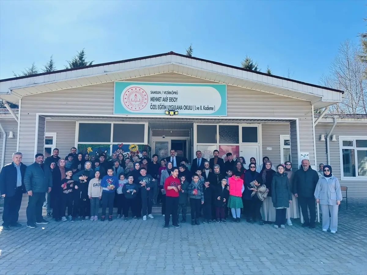 Vezirköprü’de Özel Öğrencilerden Anma Programı