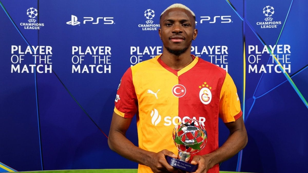 Victor Osimhen, Şampiyonlar Ligi’nde haftanın oyuncusu ödülüne aday