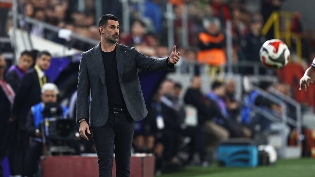 Volkan Demirel’den kırmızı kart tepkisi!