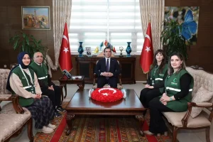 Yeşilay Haftası’nda Vali Karakaya’dan Ziyaret