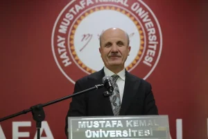 YÖK Başkanı Prof. Dr. Erol Özvar Hatay’da öğrencilerle iftar yaptı