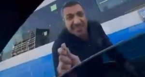 Yol verme tartışmasında aracın camını kıran sürücüye 180 bin lira ceza