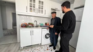 Yüksekova’da Yağıştan Etkilenen Aile Yeni Eve Taşındı