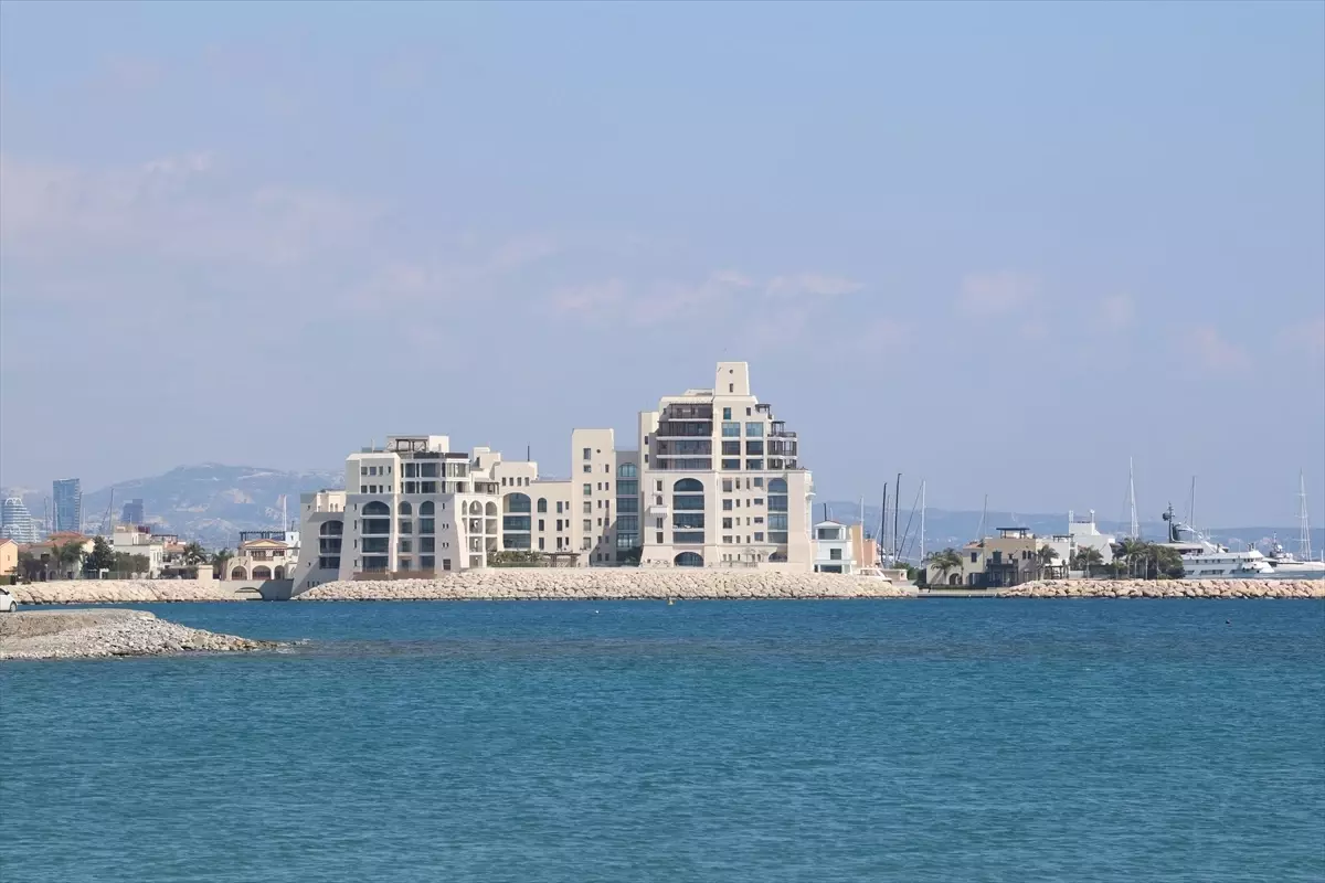 Yunan Fırkateyni Limasol’a Ulaştı