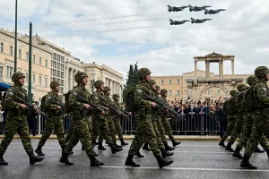 Yunanistan’da yaklaşık 5 milyar euroluk savunma programlarına onay verildi